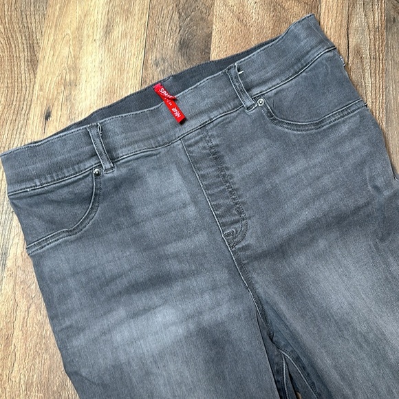 Spanx Stretch Jeans - Picture 3 of 8